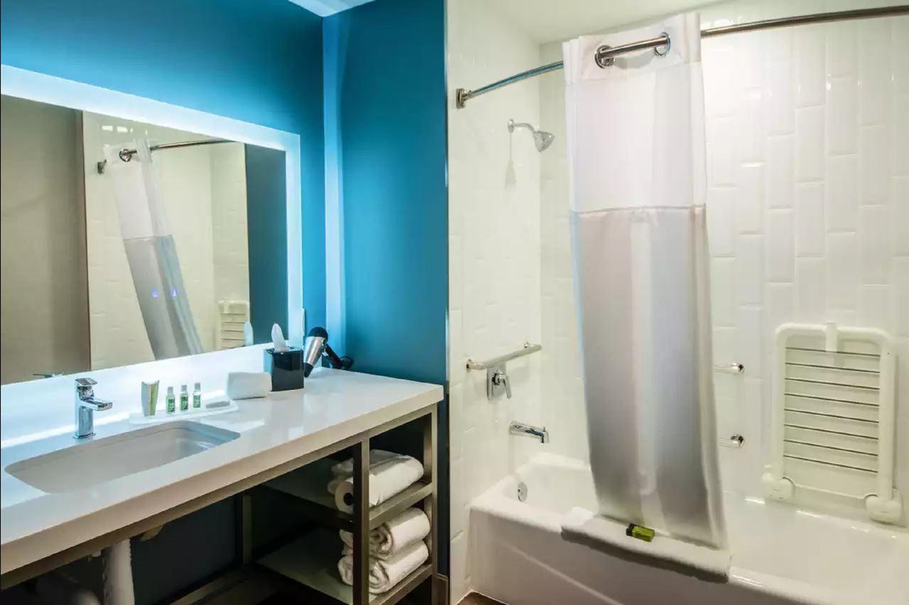 Cambria Downtown Hotel 3*